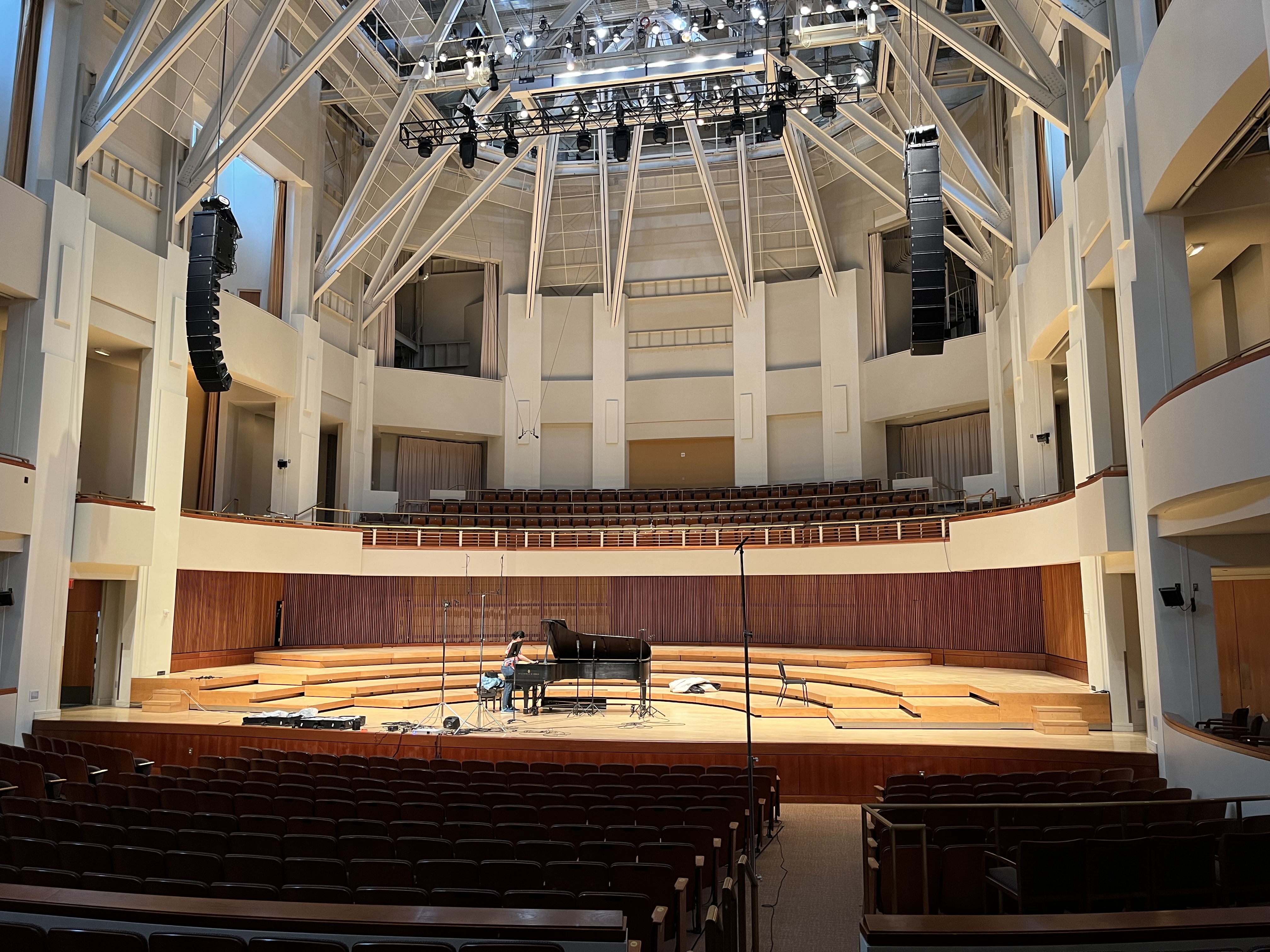 Dekelboum Concert Hall